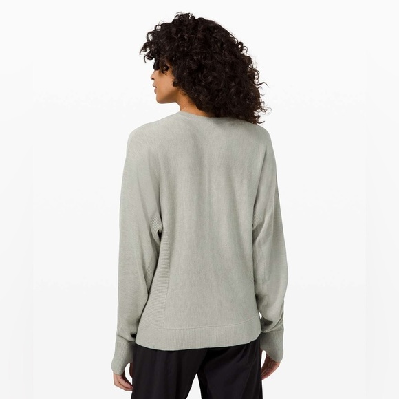 Lululemon Cashmere Knit Pullover Crew Neck Sweater Heathered Green Fern Size 8 - Picture 3 of 7